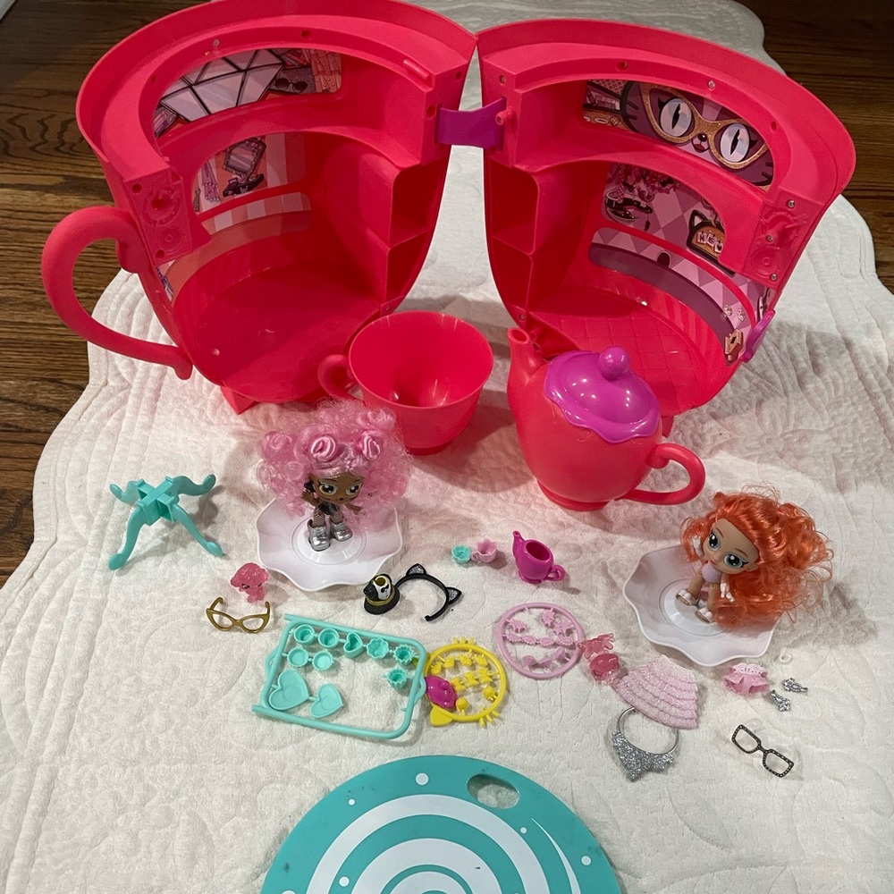 Itty Bitty Pretty’s- over 25 surprises inside